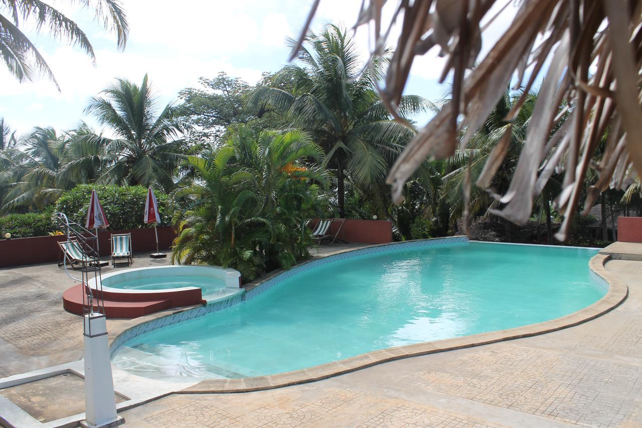 Hotel De La Baie Antsiranana 外观 照片